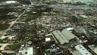 Kekuatan Badai Dorian berkurang menjadi kategori tiga pada hari Selasa (3/9), namun Kepulauan Grand Bahama masih mengalami hujan lebat dan angin kencang. Michelle Cove/Trans Island Airways/via Reuters.