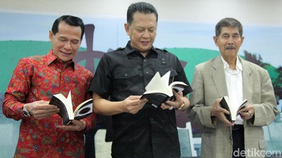 Ketua DPR Hadiri Bedah Buku Rizal Djalil