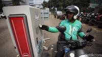 Terlihat sejumlah kendaraan, baik motor maupun mobil masih hilir mudik memarkirkan kendaraan di area tersebut, Rabu (4/9/2019).