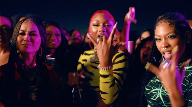 Agnez Mo Bukan Sekadar Cameo Klip Pamer Bokong