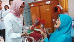 Senyum Pelanggan PLN di Panti Werda Tresna Budi