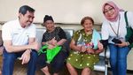 Senyum Pelanggan PLN di Panti Werda Tresna Budi