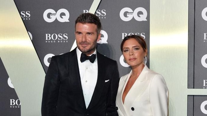 David dan Harper Beckham LE HAVRE, FRANCE - JUNE 27: David Beckham is seen in the stands with his daughter, Harper, prior to the 2019 FIFA Womens World Cup France Quarter Final match between Norway and England at Stade Oceane on June 27, 2019 in Le Havre, France. (Photo by Alex Grimm/Getty Images)