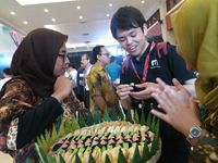 Jajanan Tradisional NTB Ini Bikin Peserta UNESCO Terkesan