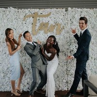 Mereka belajar tentang dia (Edna) menghabiskan sebagian besar waktu luangnya bekerja untuk membangun perusahaan saya (sekarang perusahaan kami, tentu saja), dan juga dia secara finansial mendukung saya pada saat itu. Saya sengaja merahasiakannya karena itu memalukan, tetapi mereka akhirnya mengetahui bahwa putra mereka yang beruntung, ujar Tan Foto: Facebook Edna Sophia