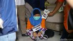 Reka Ulang Detik-detik Aulia Kesuma Bunuh Suami-Anak Tiri