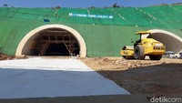 Kementerian Pekerjaan Umum dan Perumahan Rakyat (PUPR) terus mempercepat pengerjaan proyek tol Cileunyi-Sumedang-Dawuan (Cisumdawu) di Jawa Barat. Sebab, tol ini nantinya akan mempermudah dan mempercepat masyarakat menuju Bandara Kertajati di Majalengka.