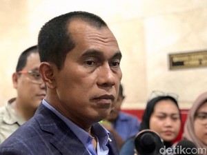 Komentar Komisi I DPR Usai Baju Army Look Saat Uji Calon Panglima Dikritik