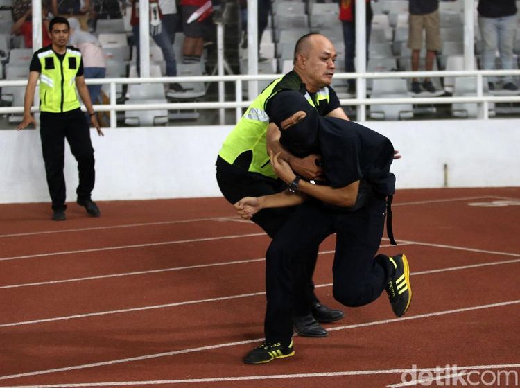 Indonesia Kalah, Suporter Berulah