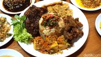 Di Sini Ada Sambal Domba Membara hingga Sambal Koslet Bikin Bibir Dower