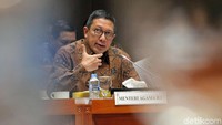 Lukman Hakim Saifuddin menghadiri rapat kerja di Komisi VIII DPR, Kamis (5/9/2019).