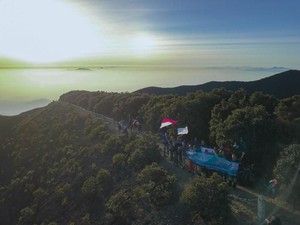 Pendakian Gunung Gede Dibuka 4 Hari, Traveler yang Batuk dan Flu Dilarang
