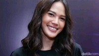 Lantas siapakah pria yang hatinya dicuri oleh Della di film Love For Sale 2? Pool/Ismail/detikFoto.