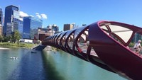 Calgary, Kanada di peringkat ke-5. Kategori-kategori tersebut juga memiliki bobot yang berbeda. Stabilitas menyumbang 25% dari total dan mempertimbangkan prevalensi kejahatan yang kecil dan kekerasan, ancaman teror, konflik militer, atau kerusuhan sipil (Foto: CNN)