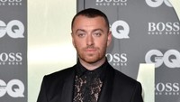 Penyanyi Sam Smith dalam wawancara pada tahun 2017 mengatakan ia menyadari bahwa dirinya non-biner saat belajar tentang kata-kata non-biner dan genderqueer. (Foto: Jeff Spicer/Getty Images)