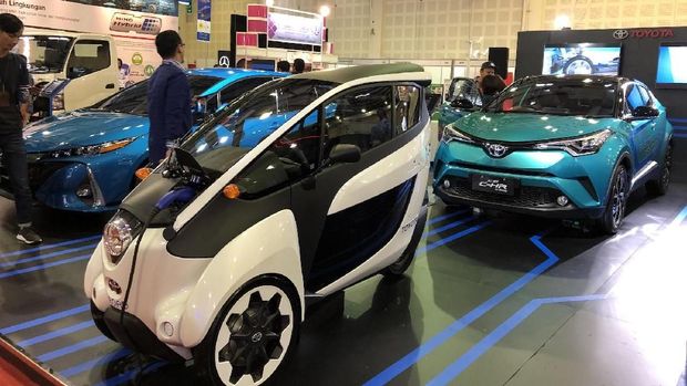 Toyota i-Road, kendaraan personal bertenaga listrik