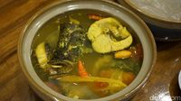 Yougwa Danau Sentani: Segarnya Papeda Kuah Kuning dan Kepiting dari Timika