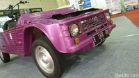 Bicara spek teknis, Citroen Mehari versi listrik ini mengusung dinamo DC berdaya 5 kWh dengan 72 volt. Kalau baterainya pakai lithium dengan 120 ampere, 60 cell, ungkap Marius.
