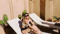 Gayanya saat menikmati keindahan Maroko. (sophiesumner8/Instagram)