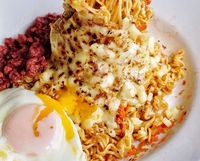 Huaah! Pedas Mampus Mie Instan Bisa Dinikmati di 5 
