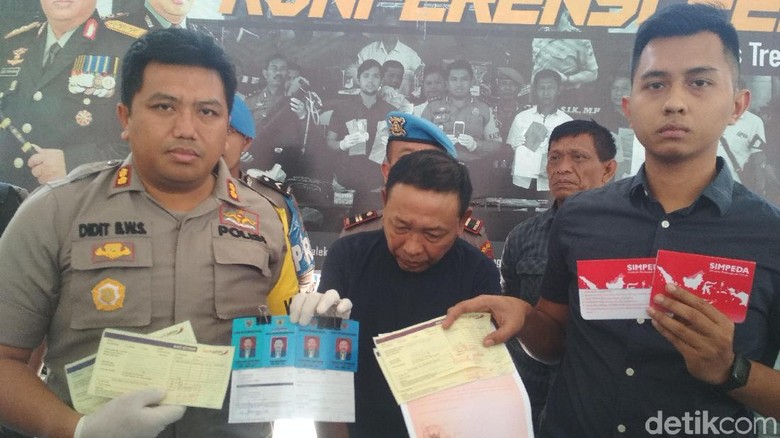 Pria Ini Tipu Korban Rp 120 Juta dengan Modus Rekrutmen PNS Tanpa Tes Pria Ini Tipu Korban Rp 120 Juta dengan Modus Rekrutmen PNS Tanpa Tes