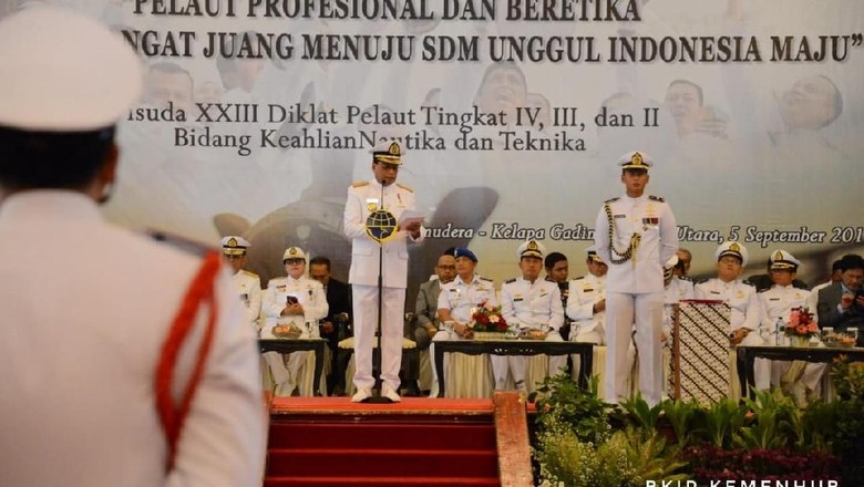 Menhub Budi Karya Lantik Pelaut Lulusan BP3IP Jakarta