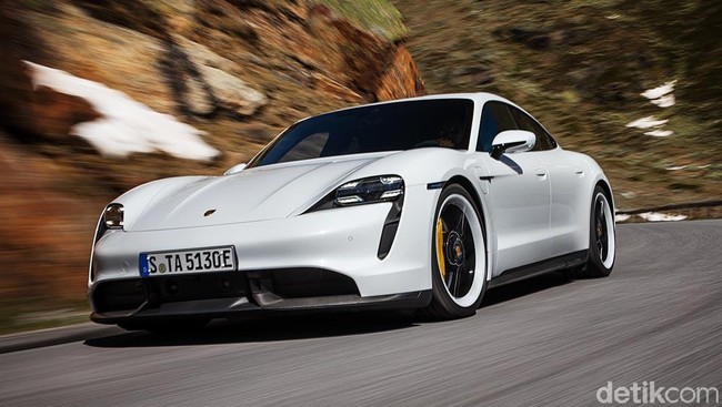 Porsche Luncurkan Mobil Listrik Perdana, Taycan