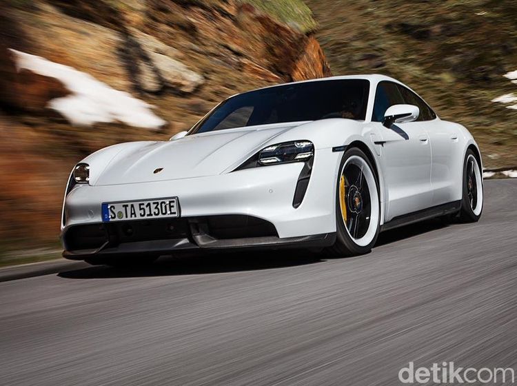 Mobil Listrik Perdana Porsche