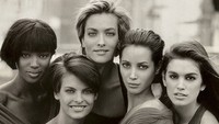 Atau cover majalah Vogue Inggris di Januari 1990 yang menjadi salah satu cover ikonik majalah tersebut selama 103 tahun perjalanan majalah tersebut. Dok. Instagram/therealpeterlindberg