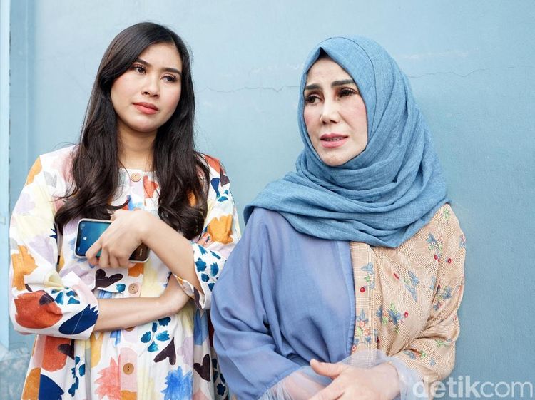 Syahnaz Hamil Bayi Kembar, Amy Qanita Siaga