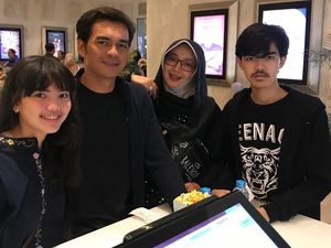 Cita-cita Rina Gunawan Dampingi Anak di Pelaminan
