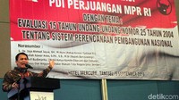 Wakil Ketua MPR RI Ahmad Basarah memberikan sambutan.