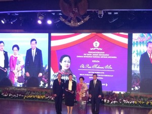 Dapat Pin Kehormatan Lemhannas, Puan: Jasmerah!