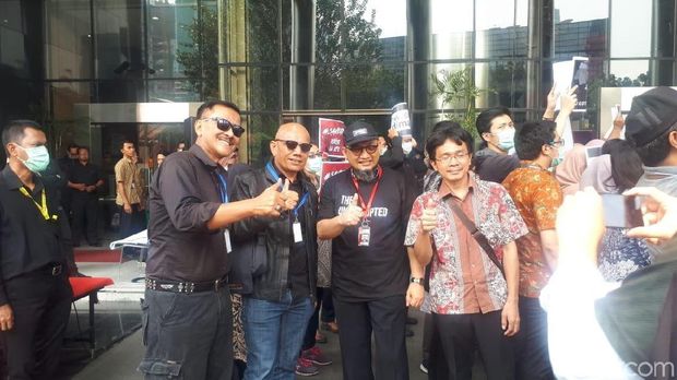 Pakaian Serba Hitam, Pegawai KPK Aksi Tolak Revisi UU KPK