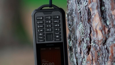 Nokia 800 Tough, Ponsel Badak yang Tahan Banting