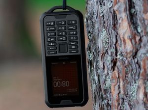 Nokia 800 Tough, Ponsel Badak yang Tahan Banting