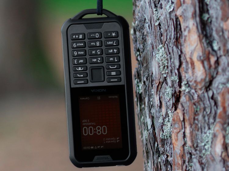 Nokia 800 Tough, Ponsel Badak yang Tahan Banting