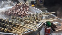 MUI bekerja terbatas pada perusahaan yang produknya masuk ke Indonesia. Bila ada yang ingin sertifikasi halal bisa dilakukan di lembaga negaranya sendiri (Asep Syaifullah/detikcom)