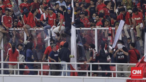 Kerusuhan di GBK meningkatkan intensitas rivalitas Indonesia vs Malaysia.