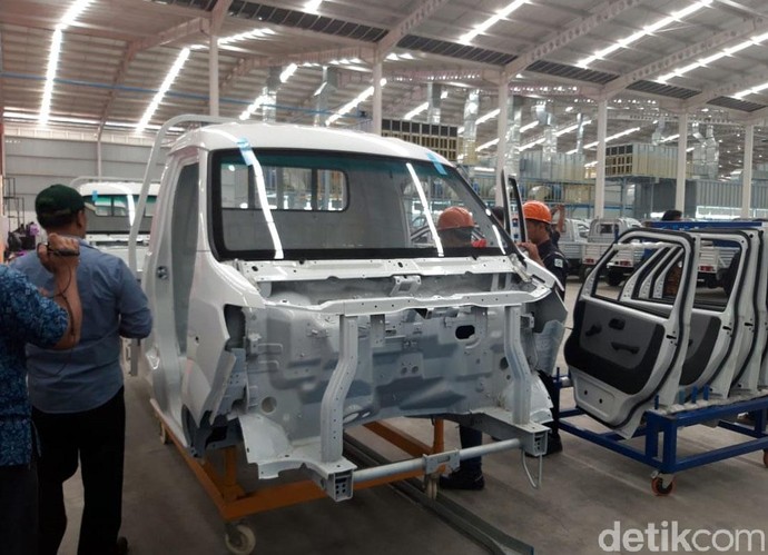 Tak Percaya Esemka Sudah Produksi Mobil, Nih Lihat Pabriknya