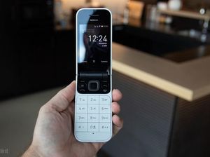 Lebih Dekat dengan Nokia 2720 Reborn
