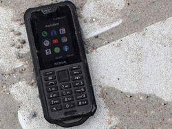 Nokia 800 Tough, Ponsel Badak yang Tahan Banting