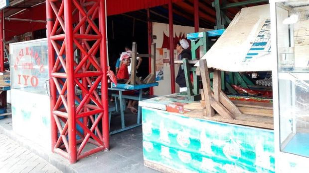 Direlokasi, Loksem Nasi Kapau di Kramat Raya Sudah Dikosongkan