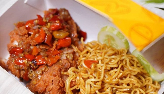 Penggemar Ayam Geprek, Ini 5 Ayam Geprek Ekstra Pedas Mampus