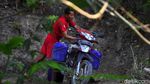 Alami Kekeringan, Warga Grobogan Mencari Air Hingga ke Hutan