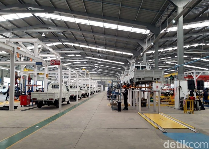 Tak Percaya Esemka Sudah Produksi Mobil, Nih Lihat Pabriknya