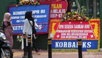 Masyarakat terus mendesak agar penghapusan kekerasan seksual segera dilakukan.