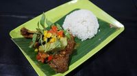 Tersengat Pedasnya Sambal Rawit Setan 'Ngondek' yang Bikin Jontor