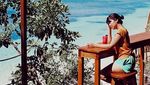 Sering Hangout, Begini Pose Kesha Ratuliu Kala Nongkrong di Kafe