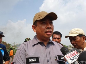 Atasi Sampah di Kali Jambe, Pemkab Bekasi Akan Bangun Turap-RTH
